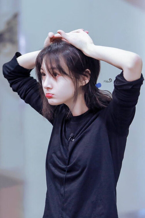 季后赛里，蒂伊场均贡献“30+”得分，被评为“攻防两端核心”！