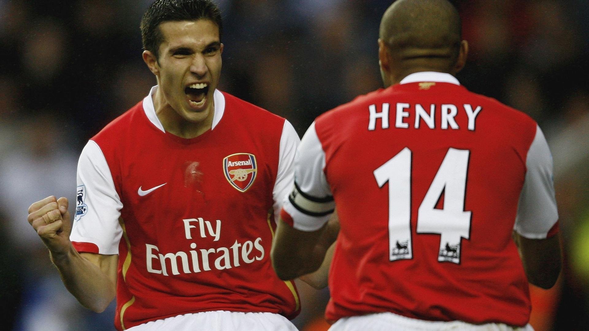 未来足球:场馆配备智能空气净化与节能系统,绿色科技引领行业