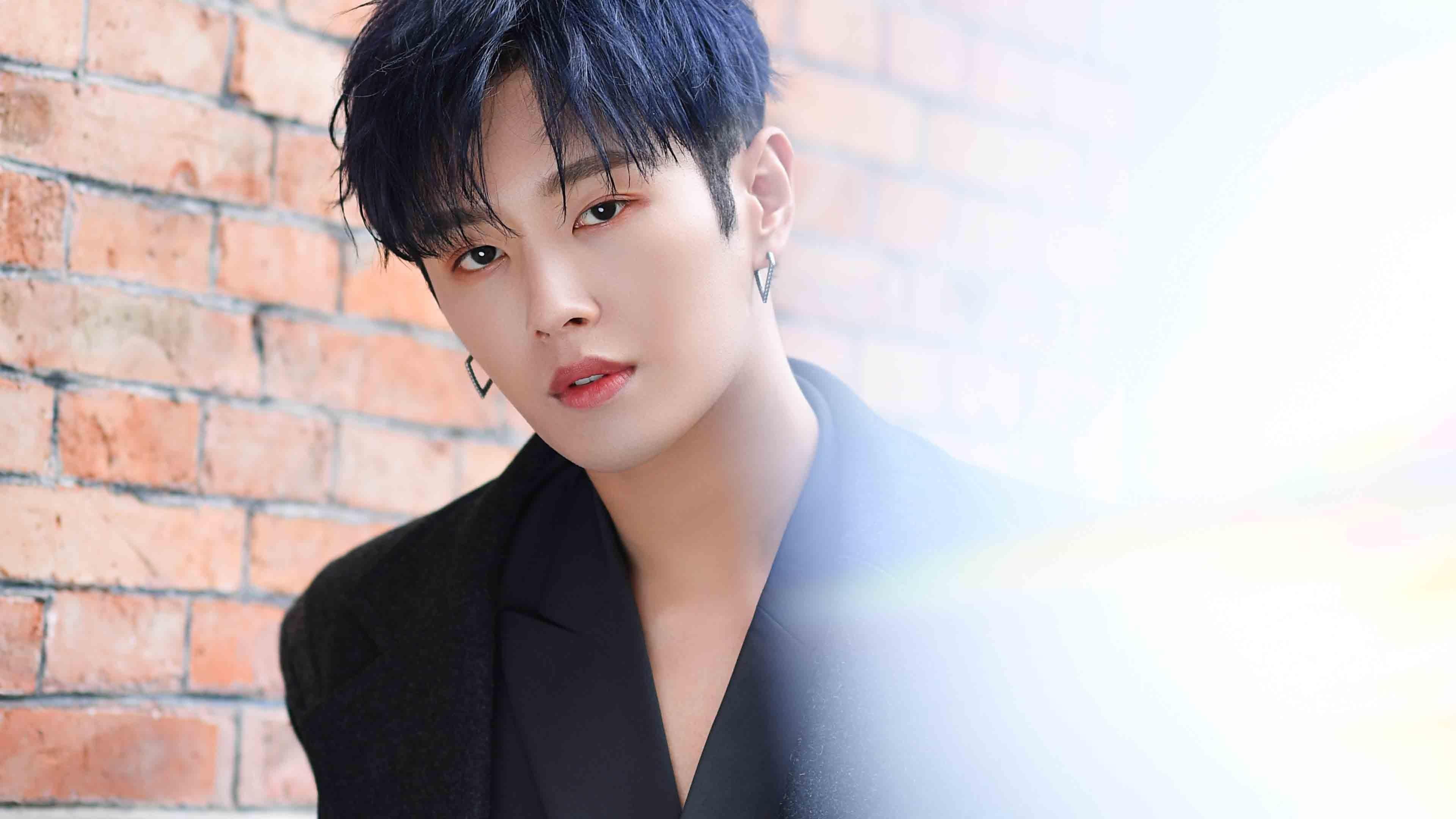 kaiyun 开云体育-《电竞职业选手的成长秘籍：从菜鸟到大神的蜕变》，电竞职业选手生活日常